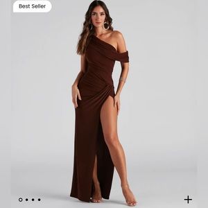 NEW one shoulder, high slit, super flattering maroon maxi dress. Size XS.